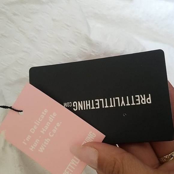 PrettyLittleThing Textured cold shoulder ruched bodycon dress US size 6 NWT - Picture 4 of 6